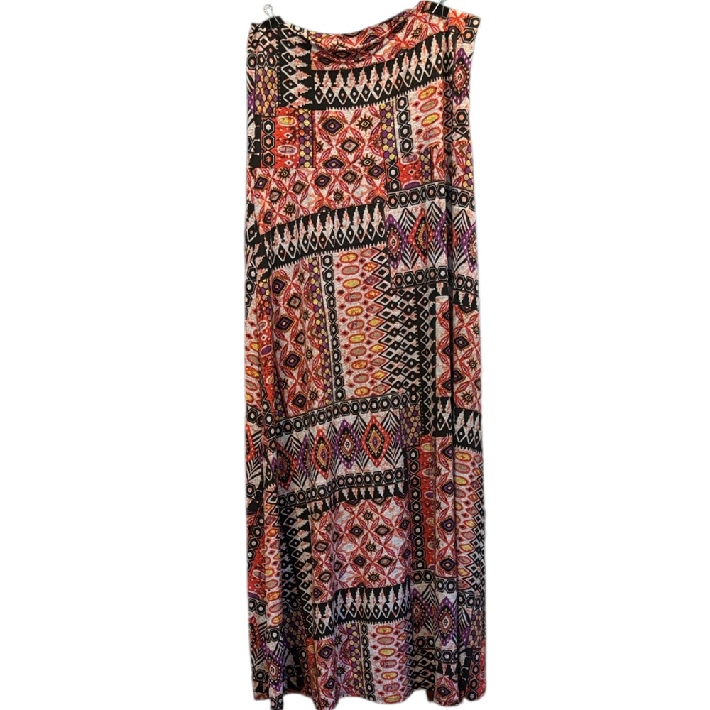 NWOT-Bisou Bisou Multicolor Geometric Maxi Dress